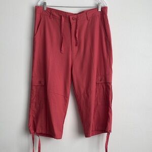 Trust Women Linen Blend Cargo Capris in Rosewood W 36